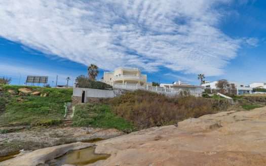 Villa for sale Torreguadiaro Reference 327-01423P