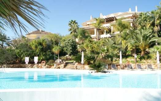 Apartamento-Sotogrande Alto | 327-01468P