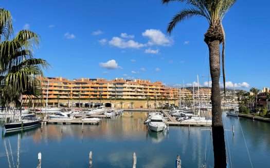 Atraque en venta Marina de Sotogrande - Referencia 327-00826P