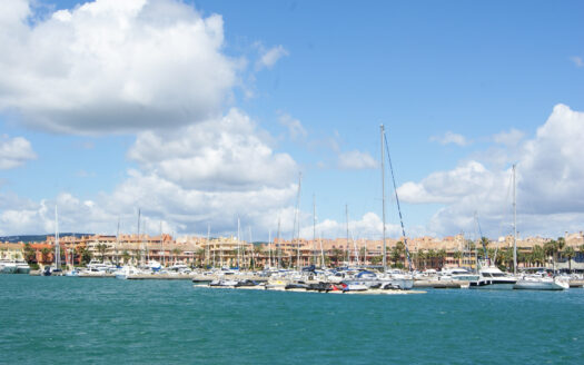 Local Comercial en venta Sotogrande Puerto Deportivo - Referencia 327-00281P