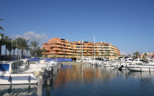 Atraque en venta Marina de Sotogrande - Referencia 327-00049P