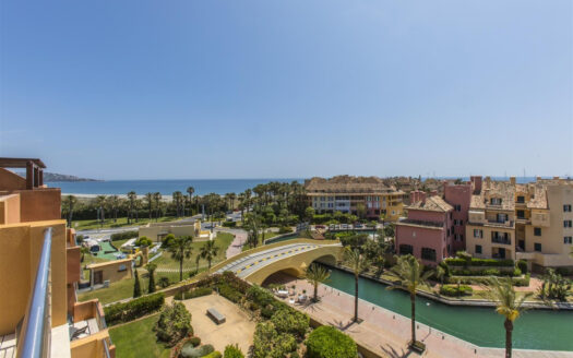 Atraque en venta Marina de Sotogrande - Referencia 327-00655P