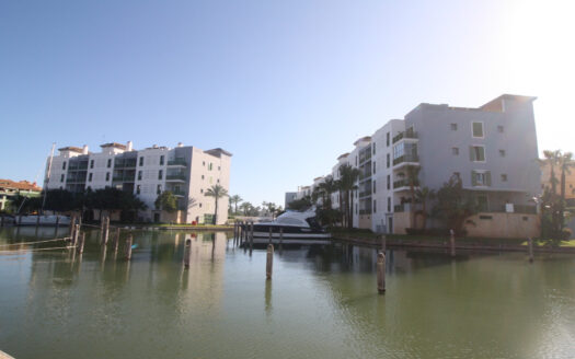 Atraque en venta Marina de Sotogrande - Referencia 327-00515P