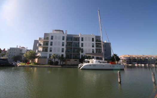 Atraque en venta Marina de Sotogrande - Referencia 327-00511P
