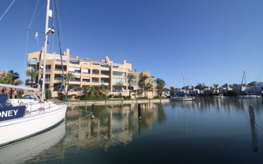 Atraque en venta Marina de Sotogrande - Referencia 327-00521P