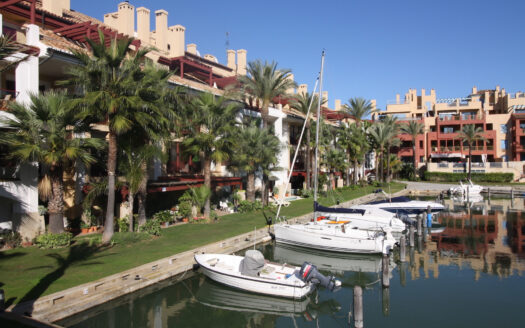 Atraque en venta Marina de Sotogrande - Referencia 327-00523P